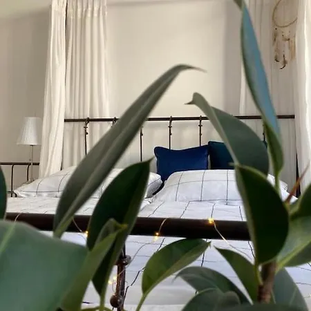 Utulny A Moderny Atelier S Terasou * Μπρατισλάβα