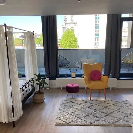 útulný A Moderný Ateliér S Terasou Apartmán Bratislava