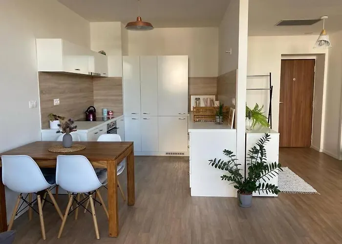 útulný A Moderný Ateliér S Terasou *