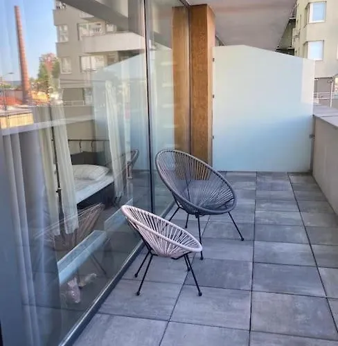 útulný A Moderný Ateliér S Terasou *