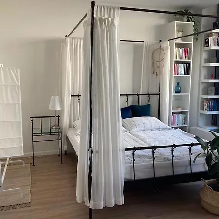 Utulny A Moderny Atelier S Terasou * 브라티슬라바