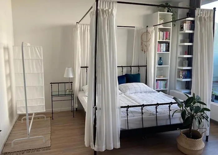 Utulny A Moderny Atelier S Terasou * 브라티슬라바